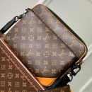 ルイ・ヴィトン ルイ・ヴィトン トリオ・メッセンジャー M46694