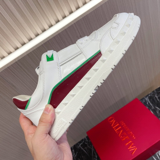  ヴァレンティノ ユニセックス スニーカー 218350