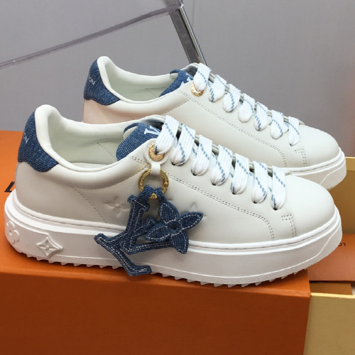  ルイ・ヴィトン 女性 スニーカー 122101