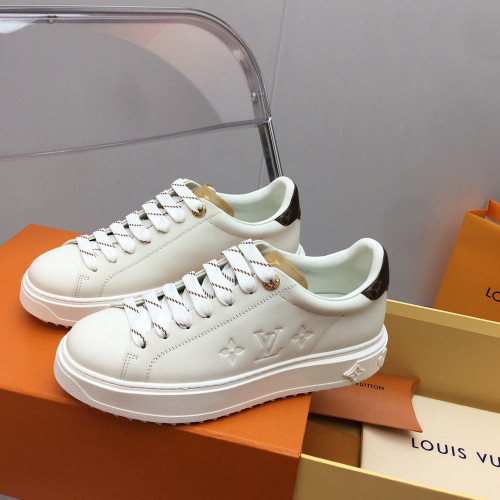  ルイ・ヴィトン 女性 スニーカー 122102