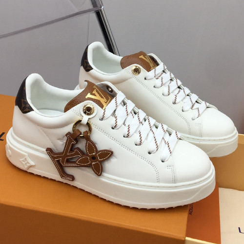  ルイ・ヴィトン 女性 スニーカー 122103