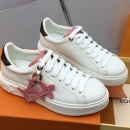  ルイ・ヴィトン 女性 スニーカー 122104