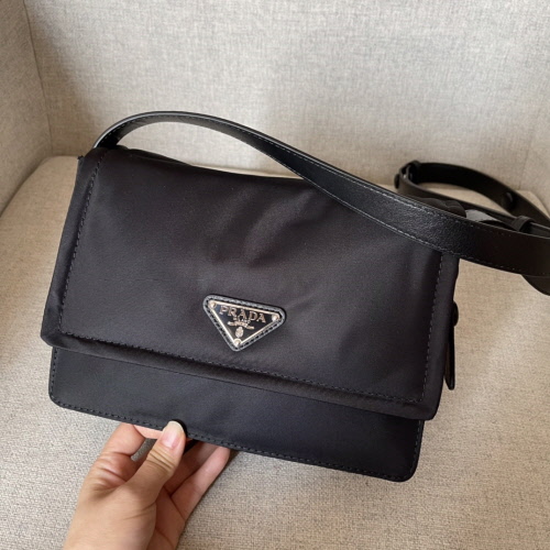プラダ プラダ クロスバッグ 1BD313