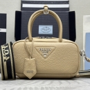 プラダ プラダ トップハンドルバッグ 1BB102