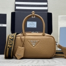 プラダ プラダ トップハンドルバッグ 1BB102