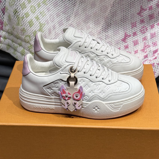  ルイ・ヴィトン 女性 スニーカー 122105