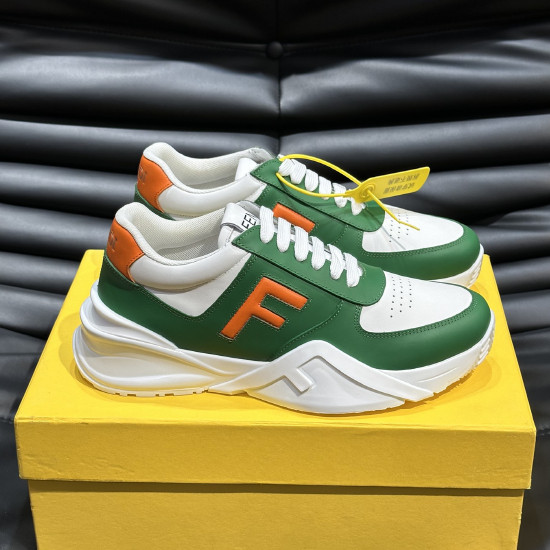  フェンディ 男性用 スニーカー 742024
