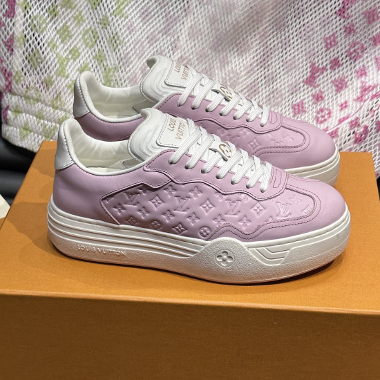  ルイ・ヴィトン 女性 スニーカー 122108