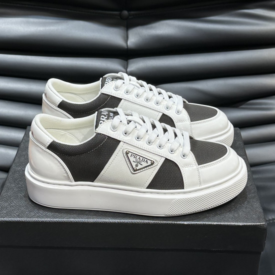  プラダ 男性用 スニーカー 742069
