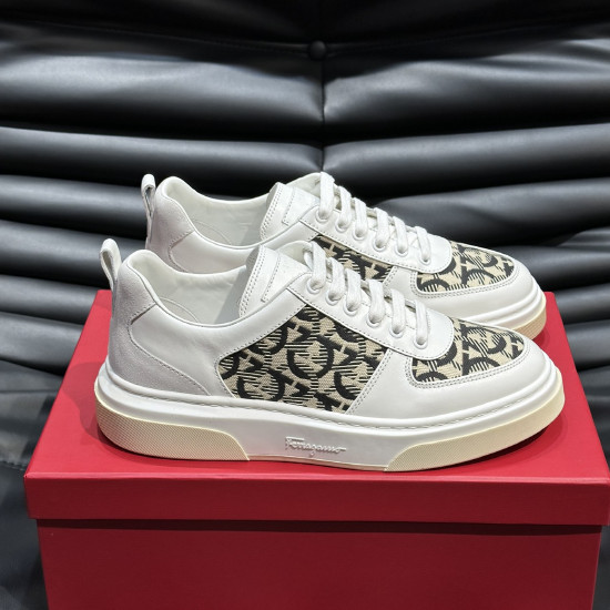  フェラガモ 男性用 スニーカー 742026