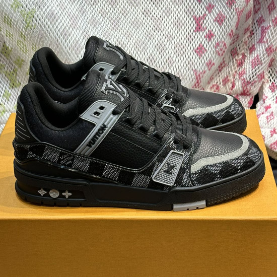  ルイ・ヴィトン ユニセックス スニーカー 742313