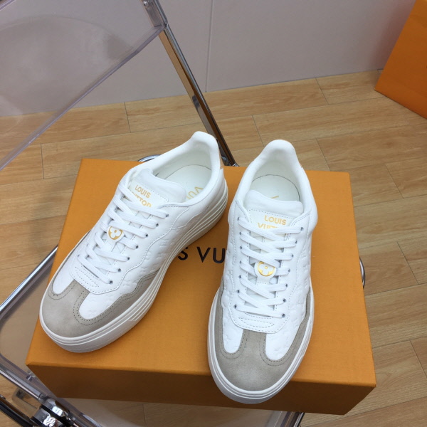  ルイ・ヴィトン 女性 スニーカー 122177