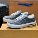  ルイ・ヴィトン 男性用 スニーカー 543091