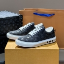  ルイ・ヴィトン 男性用 スニーカー 543093