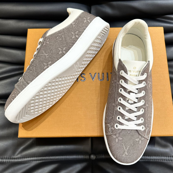  ルイ・ヴィトン 男性用 スニーカー 543058