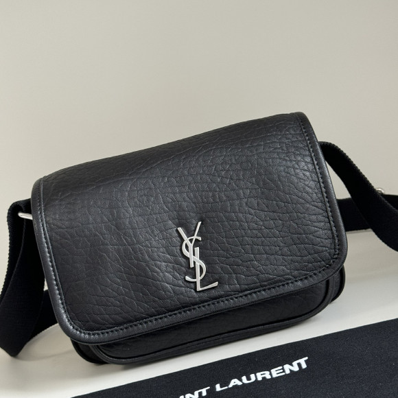 イヴ・サンローラン イヴ・サンローラン クロスバッグ 776611