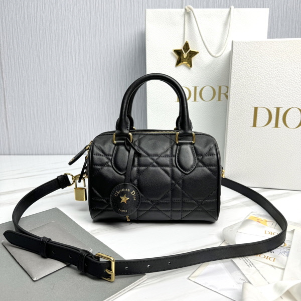 ディオール ディオール ミニバッグ M1364