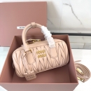 ミュウミュウ ミュウミュウ ミニバッグ  5BB142