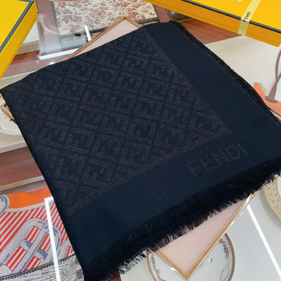  フェンディ 女性用 スカーフ 33184