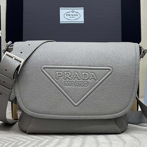 プラダ プラダ クロスボディバッグ 2VD056