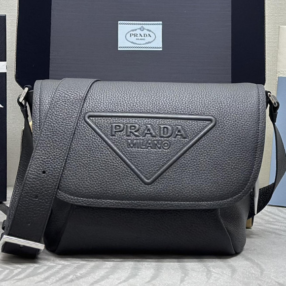 プラダ プラダ クロスボディバッグ 2VD056