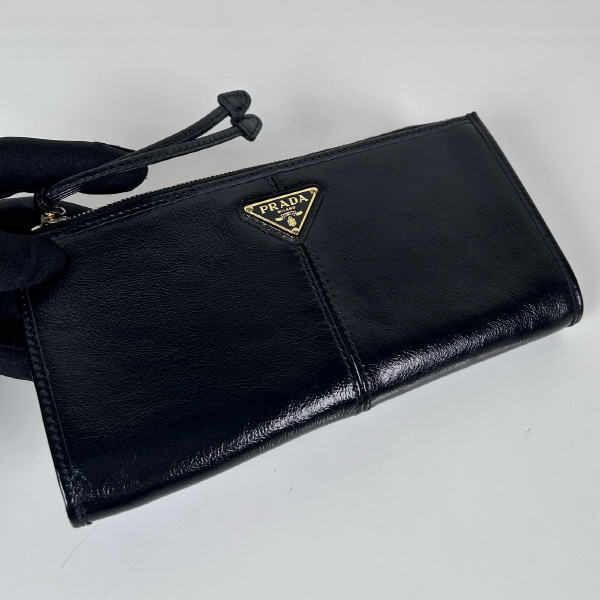 プラダ プラダ 長財布 1MB051