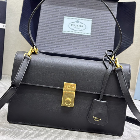 プラダ プラダ ショルダーバッグ 1BN023