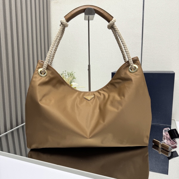 プラダ プラダ ショルダーバッグ 1BC244