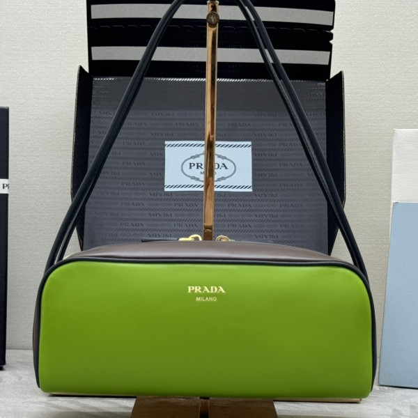 プラダ プラダ ショルダーバッグ 1BC249