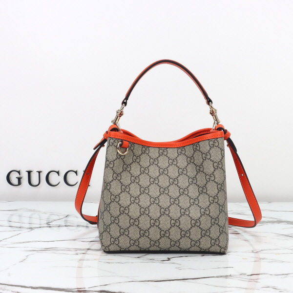 グッチ グッチ ショルダーバッグ 815118