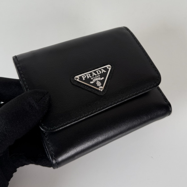 プラダ プラダ 二つ折り財布 1MH043