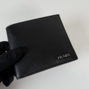 プラダ プラダ 二つ折り財布 2M0513