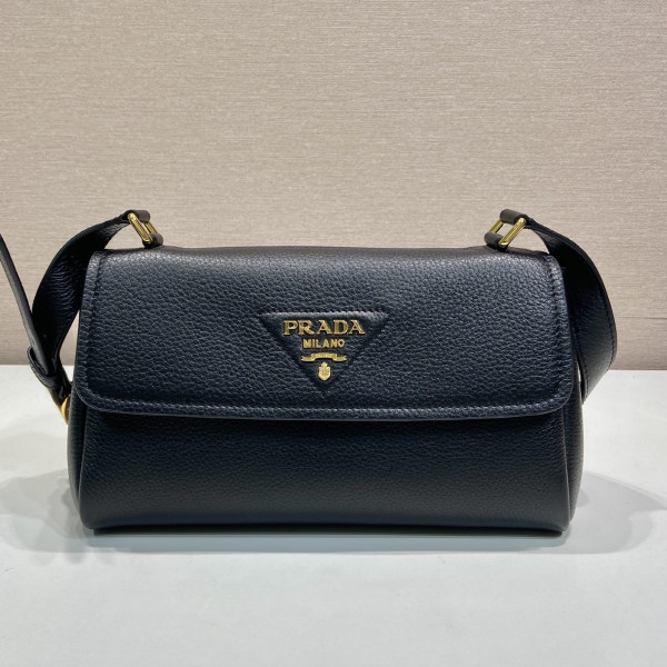 プラダ プラダ ショルダーバッグ 1BN022