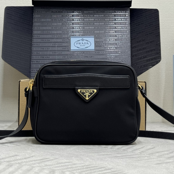 プラダ プラダ クロスバッグ 1BH218