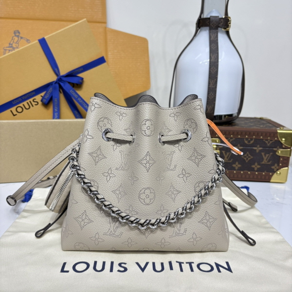 ルイ・ヴィトン ルイ・ヴィトン ベラ M57070