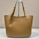 プラダ プラダ ショルダーバッグ 1BG512