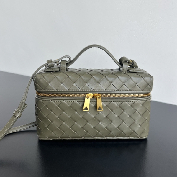 ボッテガ ボッテガ・ヴェネタ ショルダーバッグ 789109