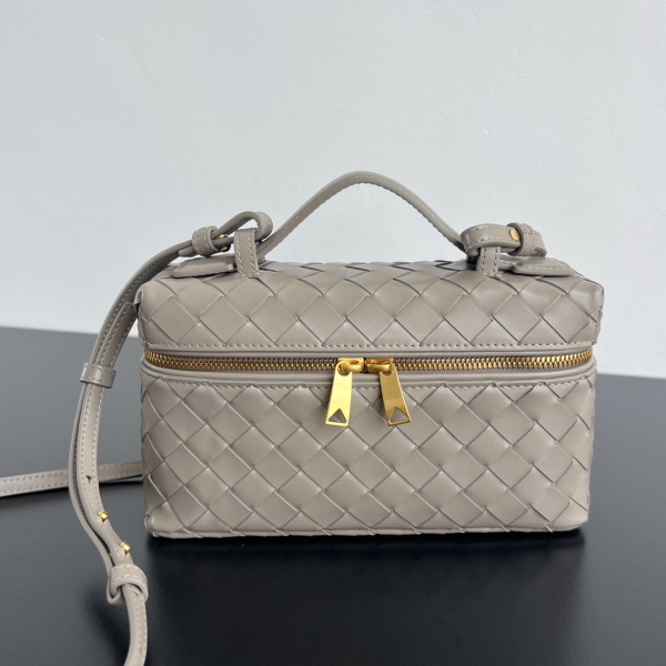 ボッテガ ボッテガ・ヴェネタ ショルダーバッグ 789109