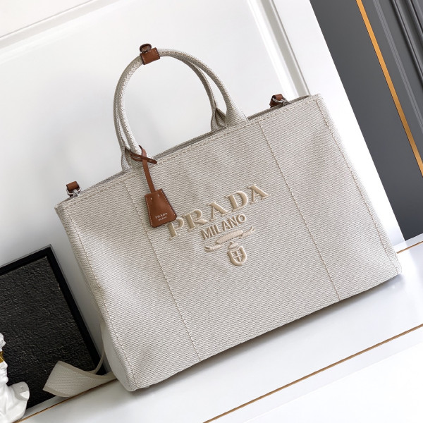 プラダ プラダ ショルダーバッグ 2VG131