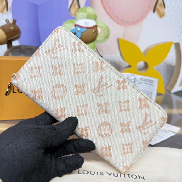 ルイ・ヴィトン ルイヴィトン モノグラム ジッピーウォレットM27685