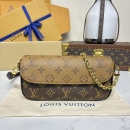 ルイ・ヴィトン ルイ・ヴィトン ウォレット オン チェーン･アイビー M81911