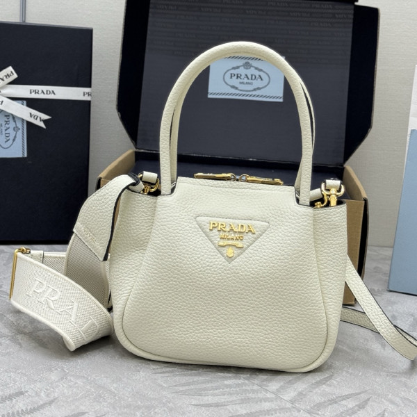 プラダ プラダ ショルダーバッグ 1BA362