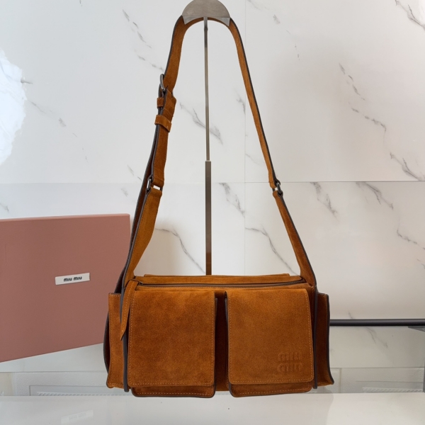 ミュウミュウ ミュウミュウ クロスバッグ 5BA175